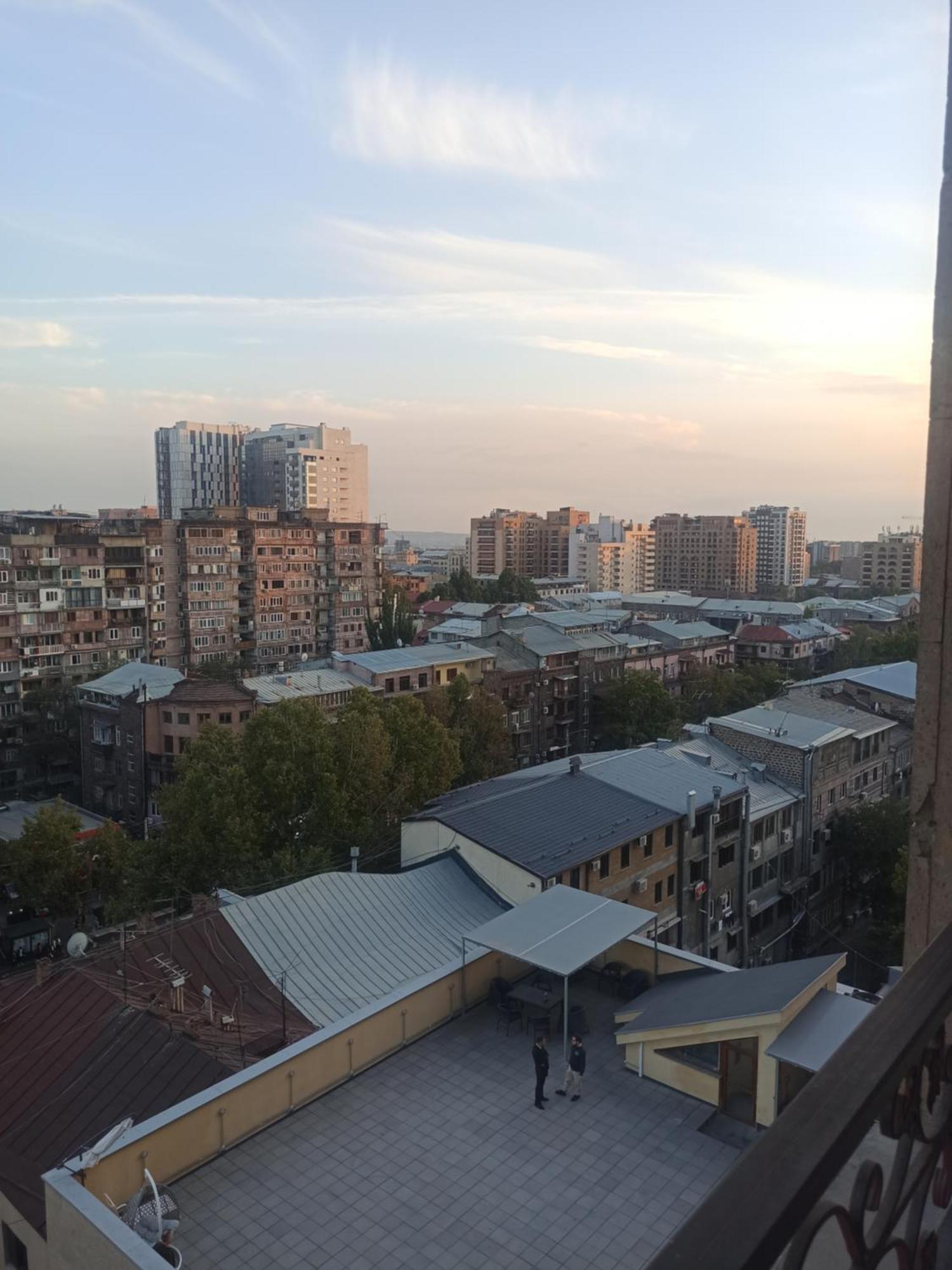 Красивая, Просторная Квартира В Самом Центре Еревана, Рядом С Оперным Театром. Ereván Exterior foto